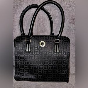 Tommy Hilfiger purse brand new with tags